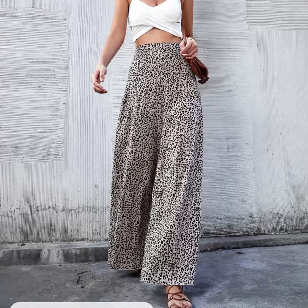 Leopard Print Wide-Leg Pants